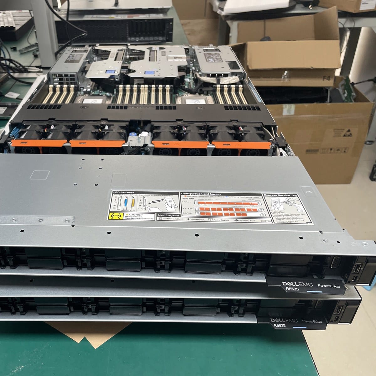 Dell PowerEdge R6525 1U front bezel and drive bays, real warehouse unit