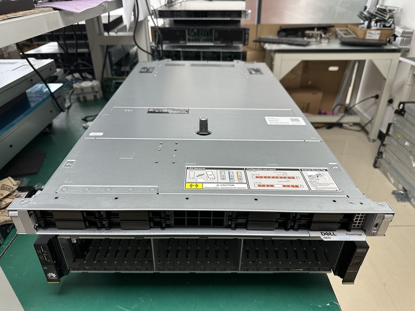 Real Dell PowerEdge R670 1U rack server front view in our warehouse