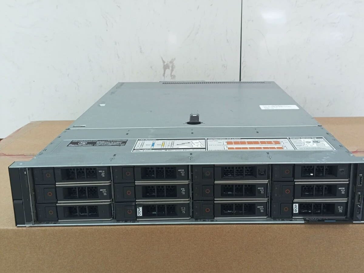 Dell PowerEdge R7515 front bezel and drive bays, real warehouse unit