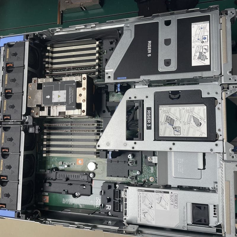 Inside the Dell PowerEdge R7715: single EPYC Turin CPU heatsink, 24 DDR5 DIMM slots and Gen5 risers