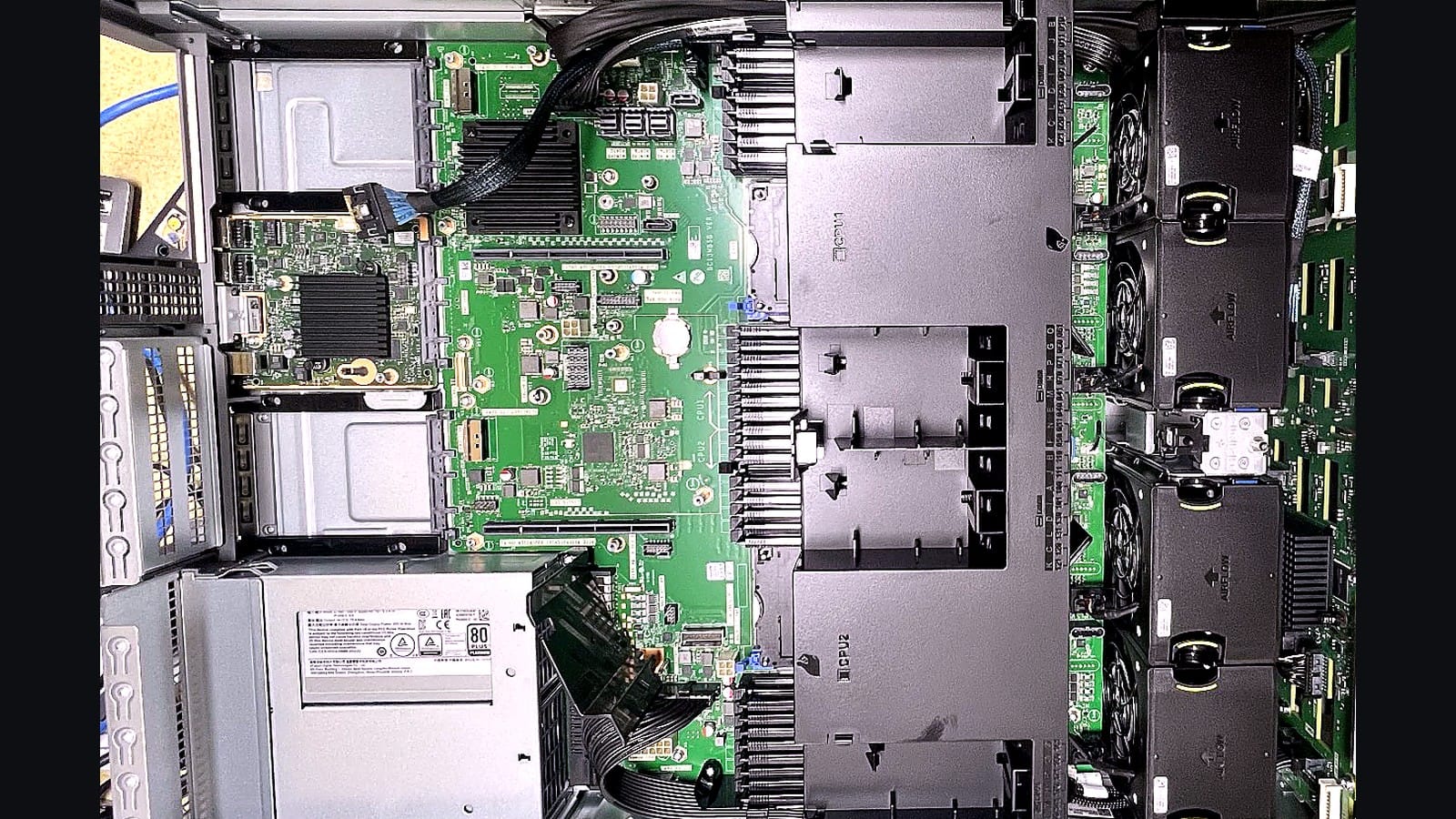 FusionServer 5288 V6 internal layout, fans, mainboard and power supply