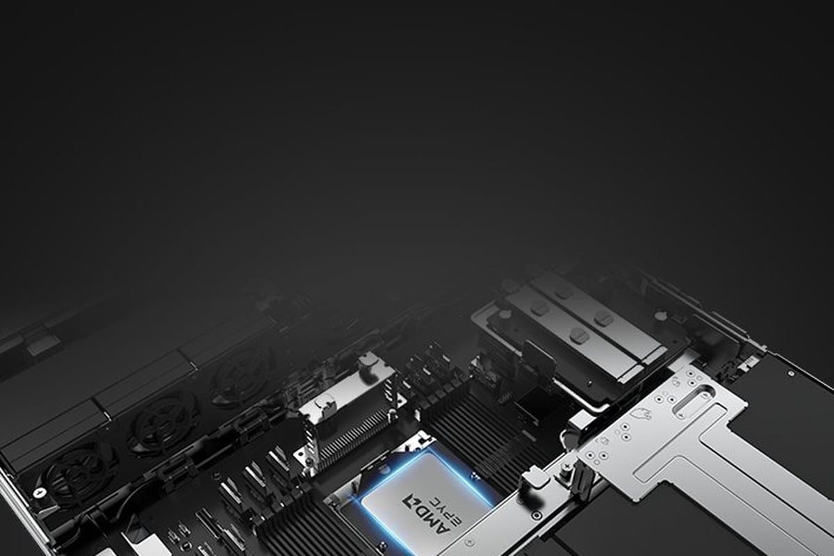 xFusion 2158H V8 close view of AMD EPYC processor and cooling