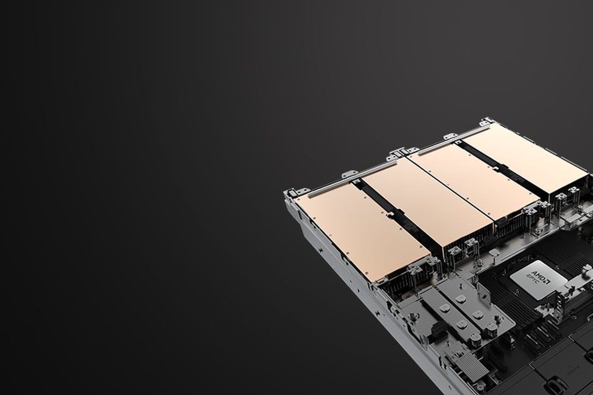 xFusion 2158H V8 open chassis with one AMD EPYC socket and DDR5 memory